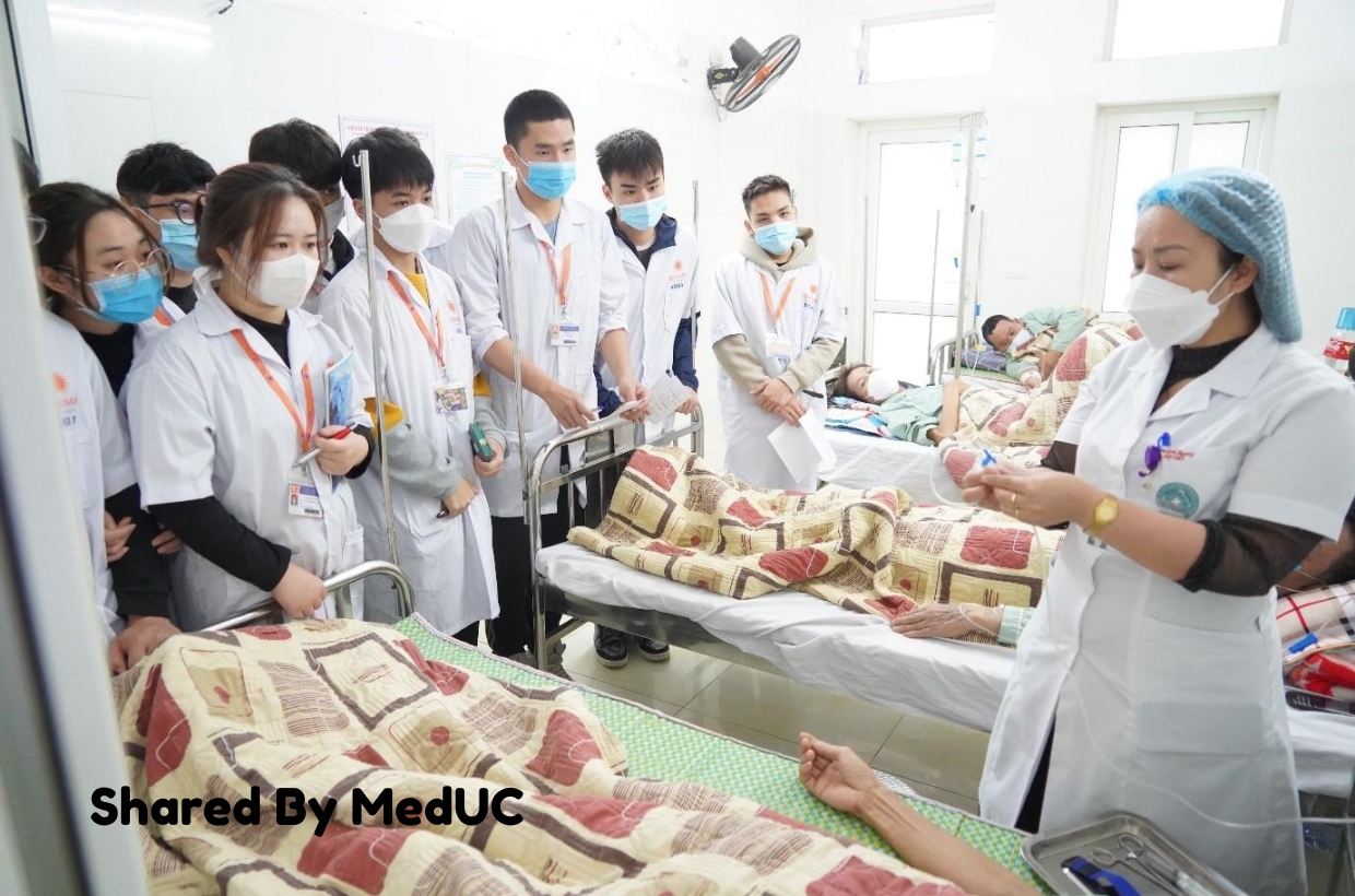 hoi-benh-nghe-thuat-khi-di-lam-sang