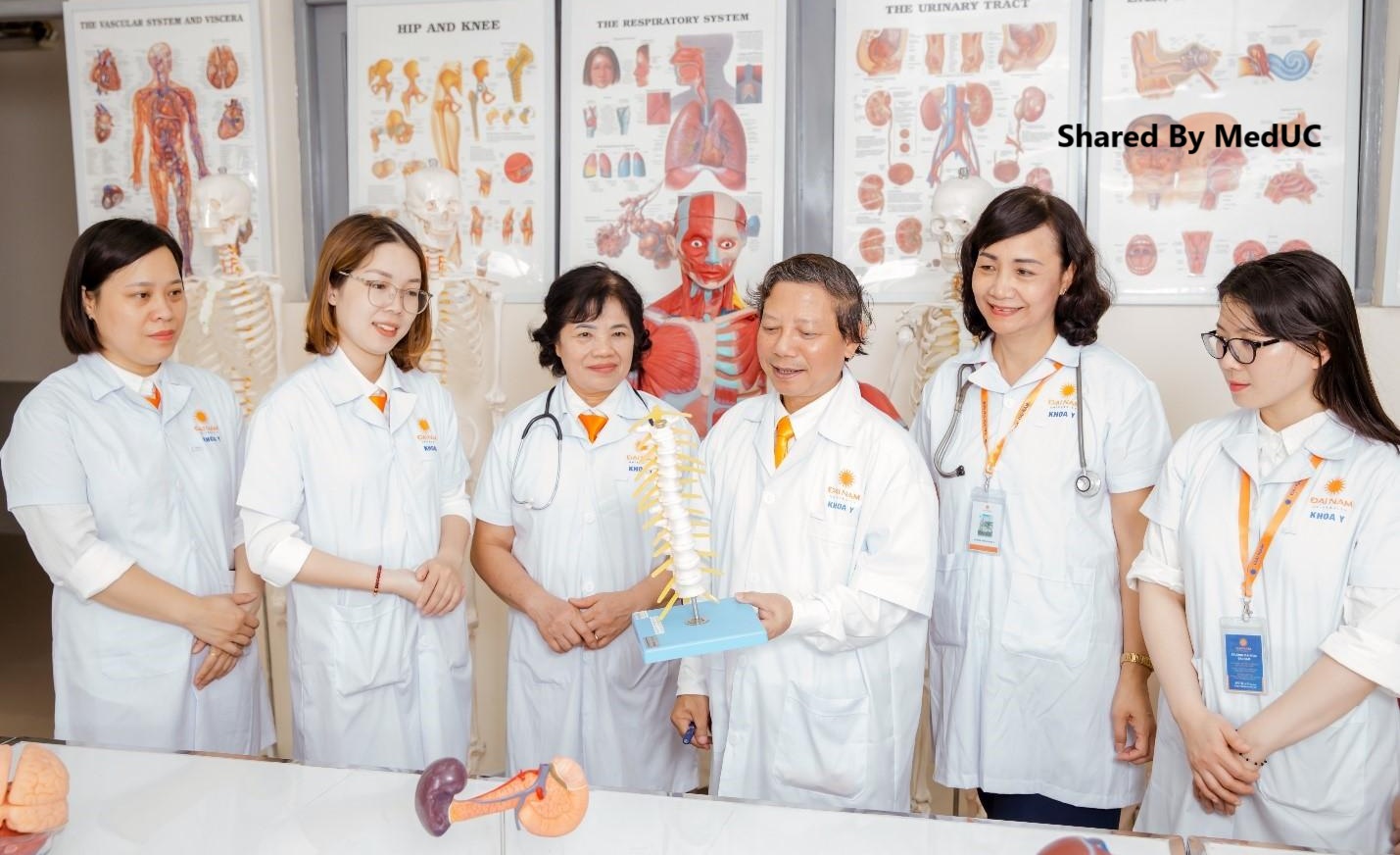 dai-hoc-y-khong-phai-cap-3-thay-doi-ngay-cach-hoc-hieu-qua-cung-meduc