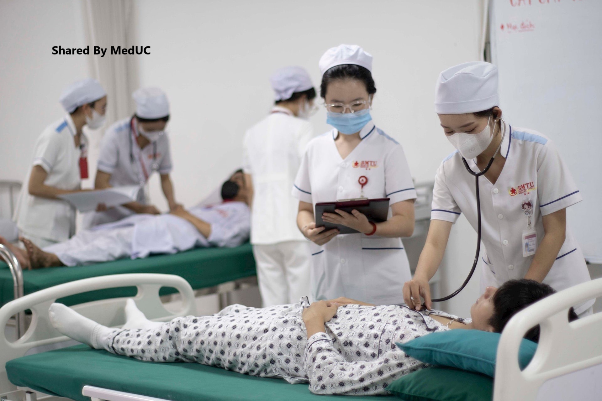 topic-sinh-vien-y-hoc-cac-mon-ly-thuyet-o-dai-hoc-y